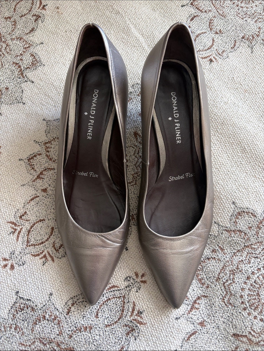 Donald J. Pliner Metallic Taupe Pointed Toe Pumps size 8 1/2 medium